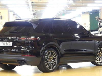 PORSCHE CAYENNE - 2