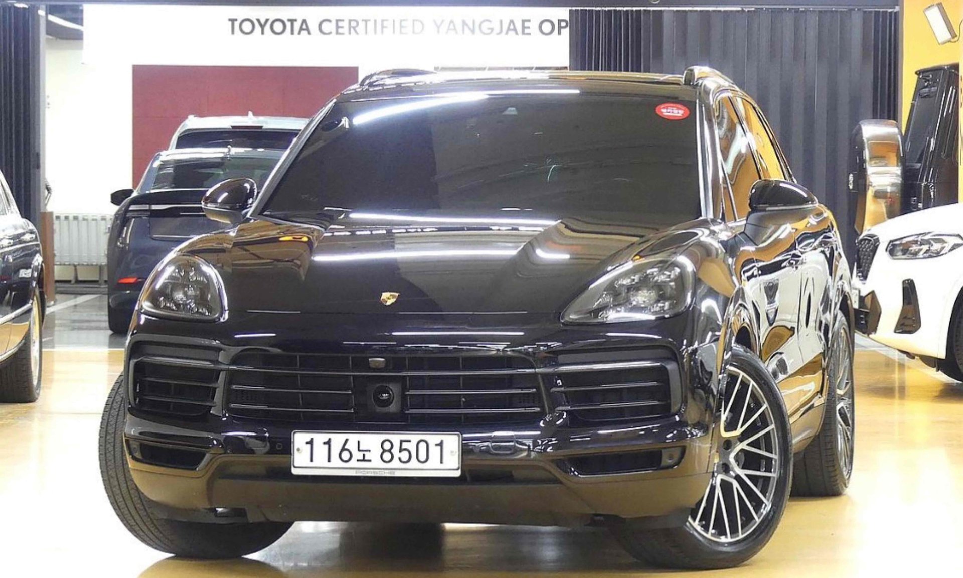 PORSCHE CAYENNE - View 1