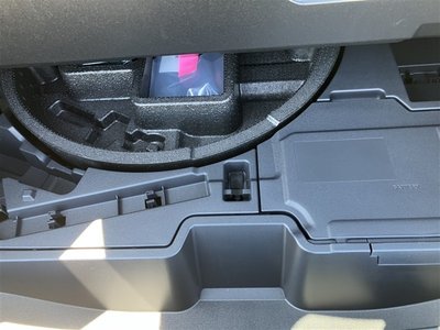 TOYOTA CROWN ESTATE - 9