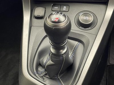 صورة مصغرة 32 لـ 2024 Toyota GR YARIS