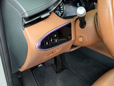 2021 Genesis GV70 — миниатюра 17