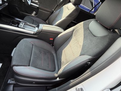 2025 Mercedes-BENZ GLA 缩略图 24