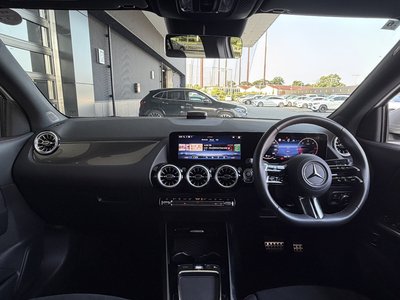 2025 Mercedes-BENZ GLA 缩略图 14