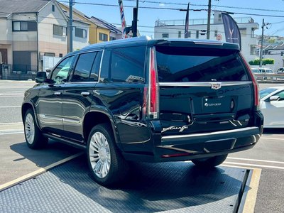 صورة 9 لـ 2021 Cadillac ESCALADE