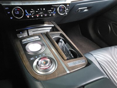 GENESIS G80 (RG3) - 9