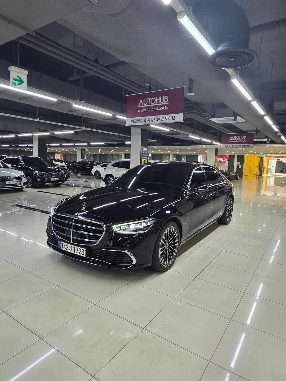 MERCEDES-BENZ S-CLASS - View 1