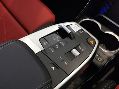 2025 BMW X1 — миниатюра 39