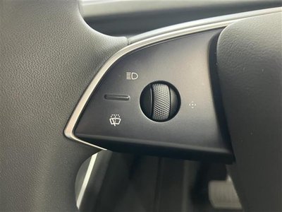 2025 Tesla MODEL Y — миниатюра 30