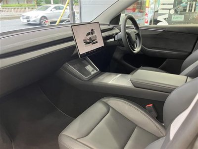 2025 Tesla MODEL Y — миниатюра 39