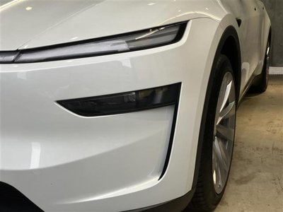 صورة 10 لـ 2025 Tesla MODEL Y