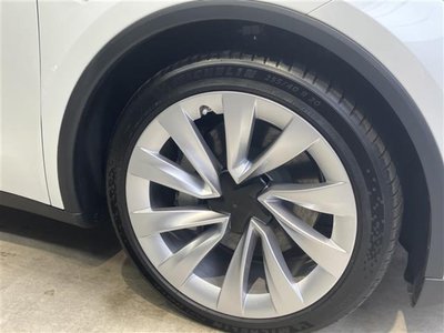 2025 Tesla MODEL Y — миниатюра 12
