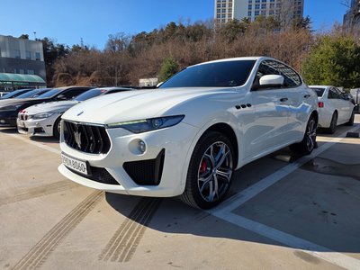 MASERATI LEVANTE