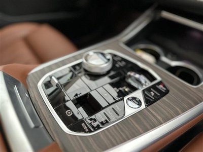 2023 BMW X7 缩略图 23