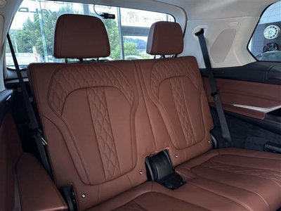 2023 BMW X7 缩略图 31
