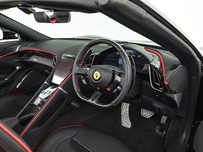 2025 Ferrari ROMA SPIDER 照片 16