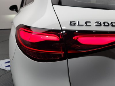 MERCEDES-BENZ GLC - 10