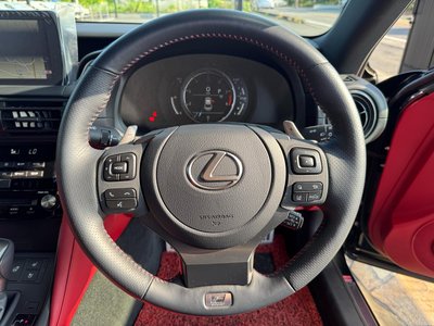 صورة مصغرة 17 لـ 2025 Lexus IS