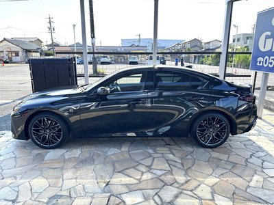 صورة مصغرة 78 لـ 2025 Lexus IS