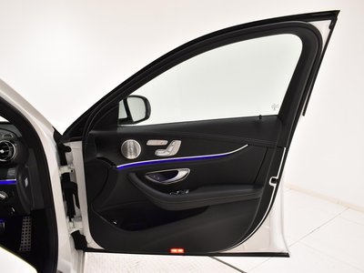 MERCEDES-BENZ E-CLASS - 6