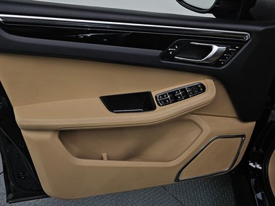 2016 Porsche MACAN — миниатюра 14