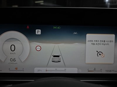 صورة 8 لـ 2022 Genesis G90 (RS4)