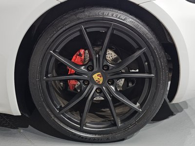 صورة 8 لـ 2019 Porsche 718