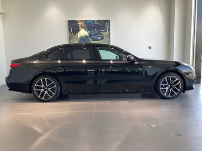 BMW I7 - 6