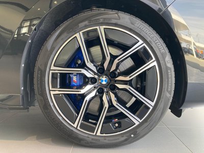 BMW I7 - 8