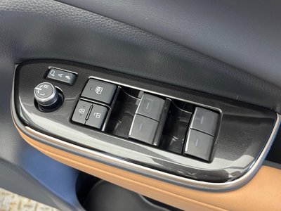 صورة 42 لـ 2024 Toyota CROWN SPORT