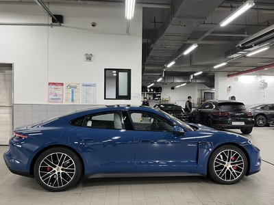 PORSCHE TAYCAN - 6