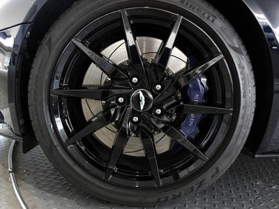 ASTON MARTIN DB11 - 7
