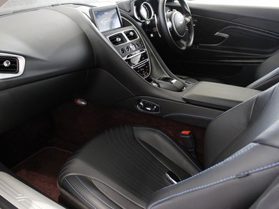 2017 Aston Martin DB11 photo 18
