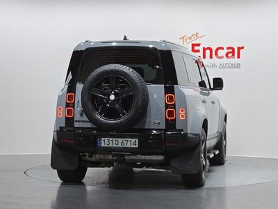 LAND ROVER DEFENDER - 3