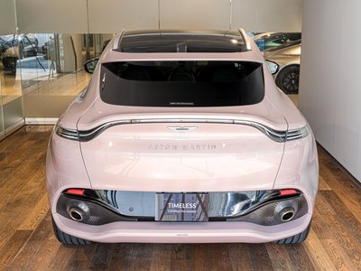 ASTON MARTIN DBX - 7