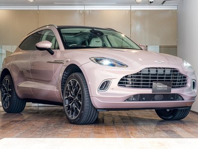 ASTON MARTIN DBX - 9