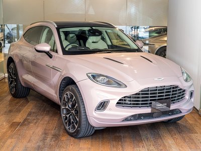 ASTON MARTIN DBX