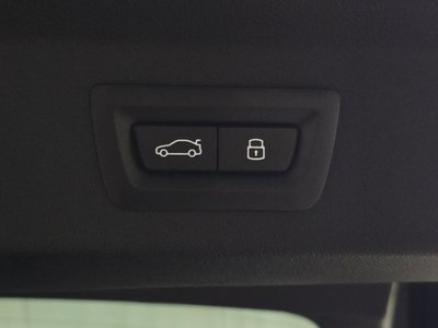 2024 BMW IX2 缩略图 24