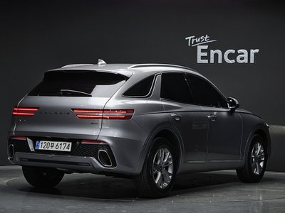 صورة 4 لـ 2023 Genesis GV70