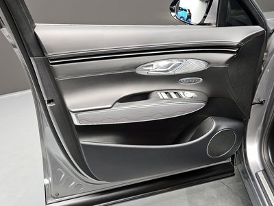 صورة مصغرة 14 لـ 2023 Genesis GV70