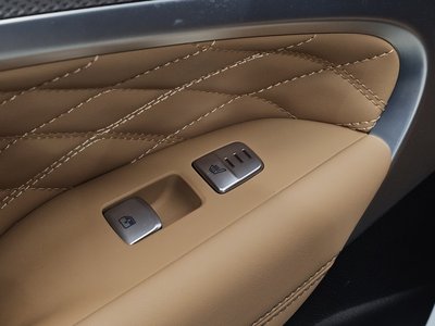 2022 Genesis THE NEW G70 thumbnail 19