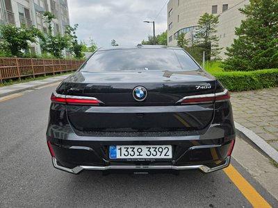 BMW 7 SERIES - 2