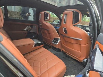 BMW 7 SERIES - 8