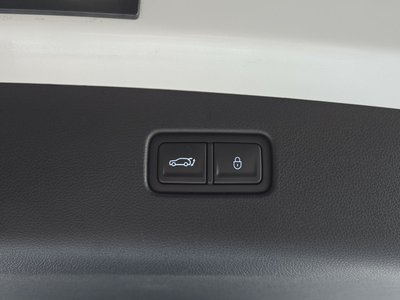 2026 Genesis GV70 — миниатюра 17