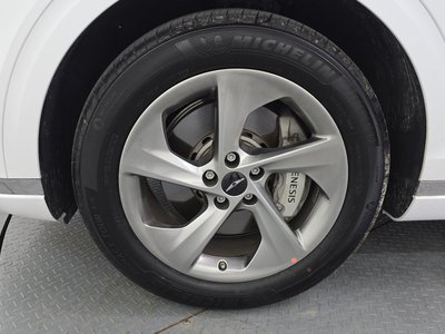 صورة 6 لـ 2026 Genesis GV70