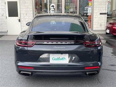 PORSCHE PANAMERA - 3