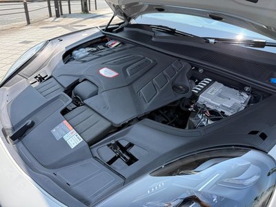 صورة 5 لـ 2020 Porsche CAYENNE