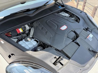 صورة 6 لـ 2020 Porsche CAYENNE