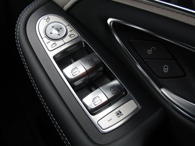 2016 Mercedes-BENZ C-CLASS AMG thumbnail 54