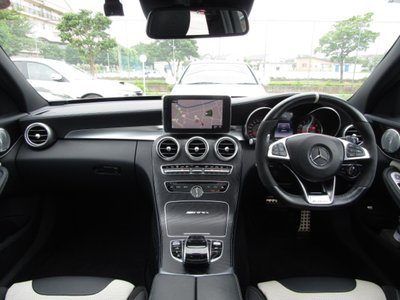 صورة 5 لـ 2016 Mercedes-BENZ C-CLASS AMG