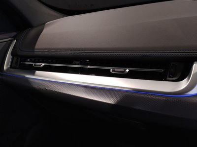 2025 BMW X1 — миниатюра 31